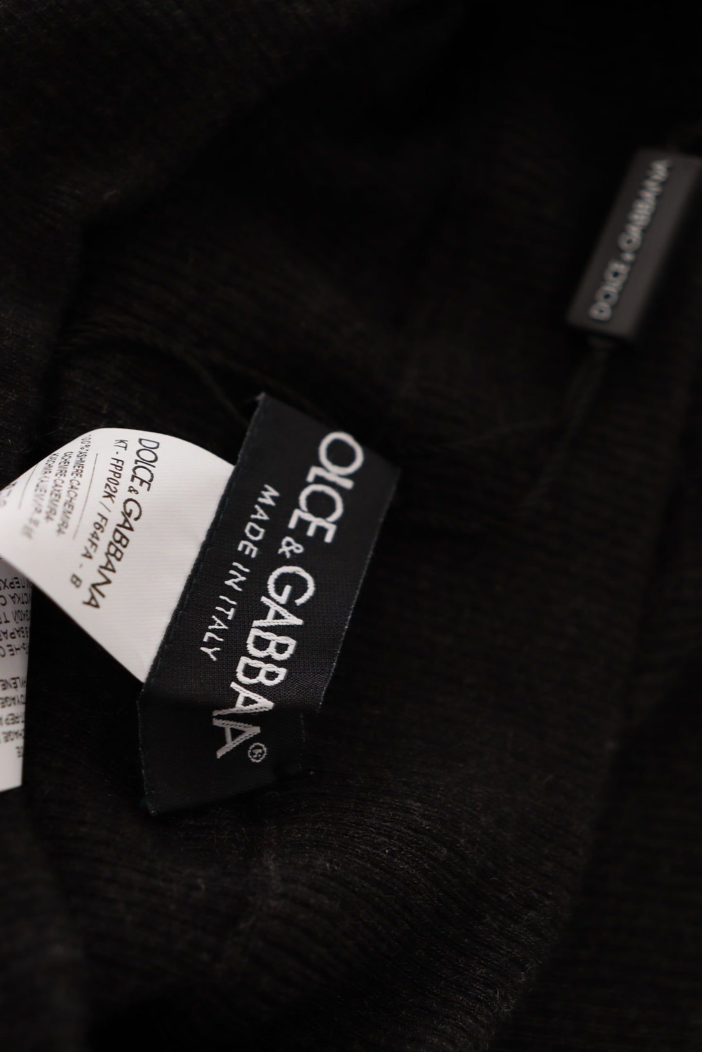 Dolce & Gabbana Elegant Gray Cashmere Tights | Winter Luxury