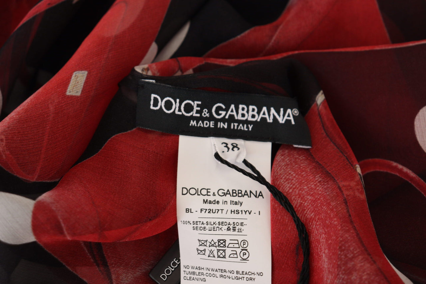 Dolce & Gabbana silk blouse with Sicilian print - Luxurious and chic