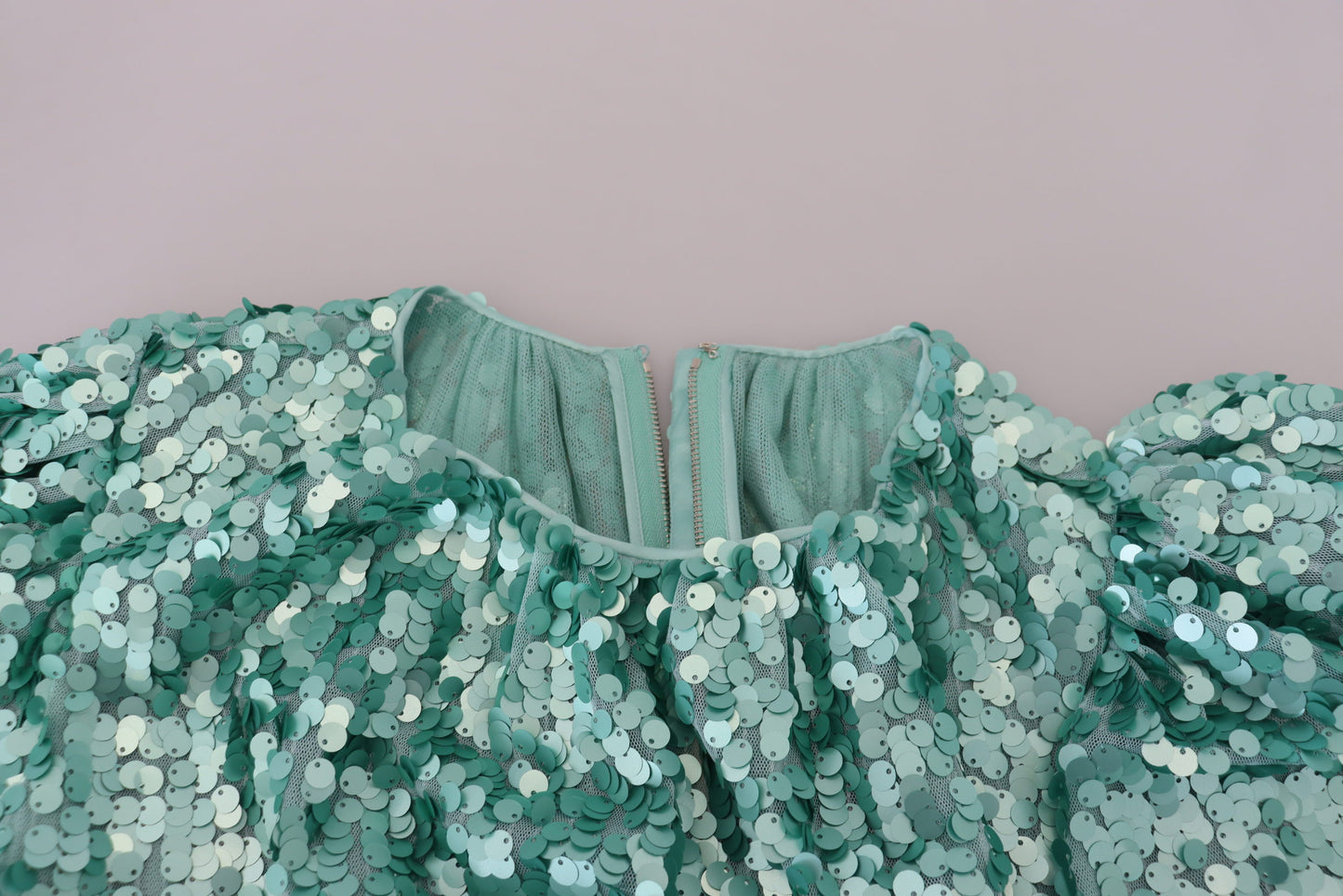 Dolce & Gabbana Blaues paillettenbesetztes plissiertes Aline Midi-Nylonkleid