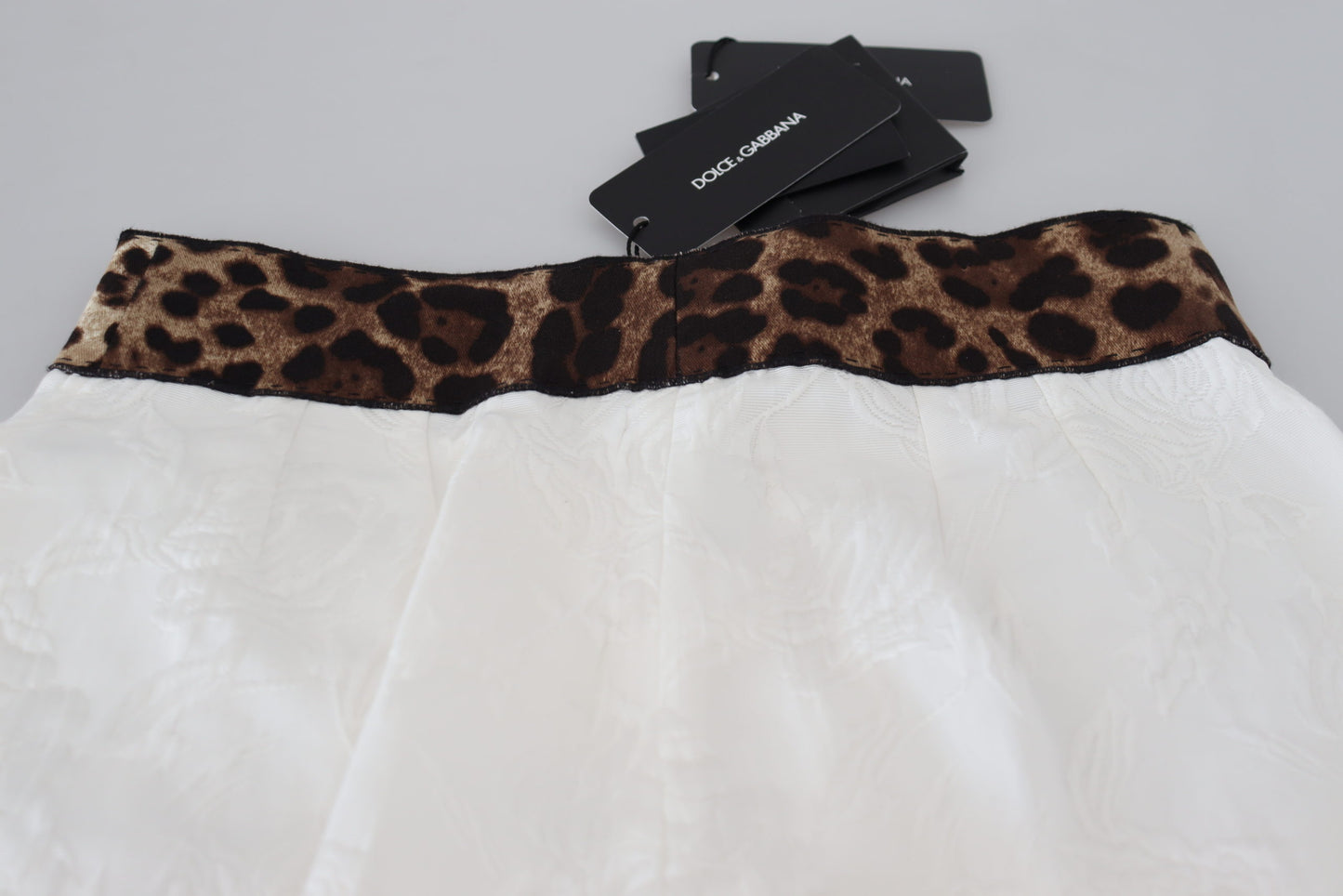 Dolce & Gabbana Elegant leopard print trousers for sophisticated style