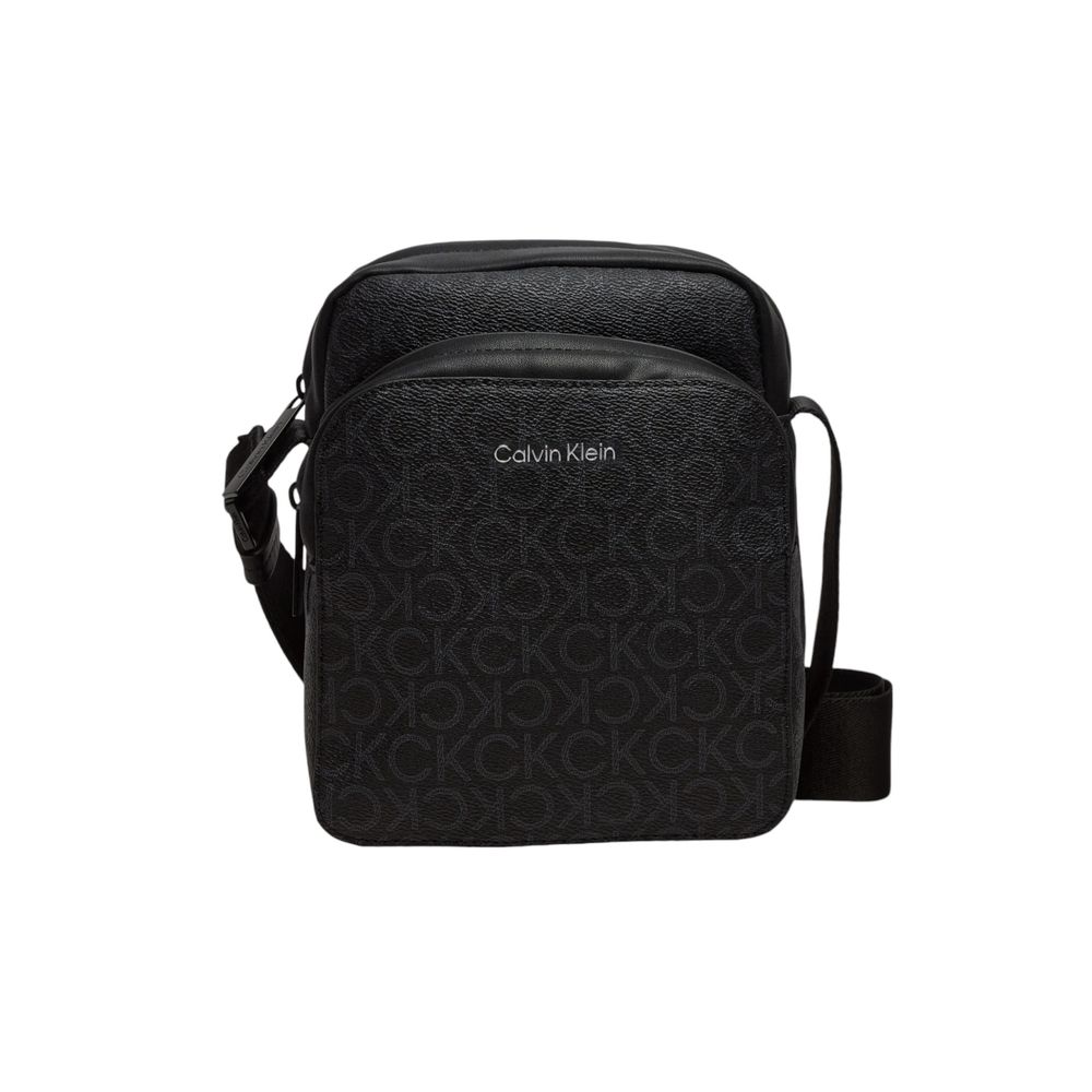 Calvin Klein Schwarze Messenger-Tasche aus recyceltem Polyester