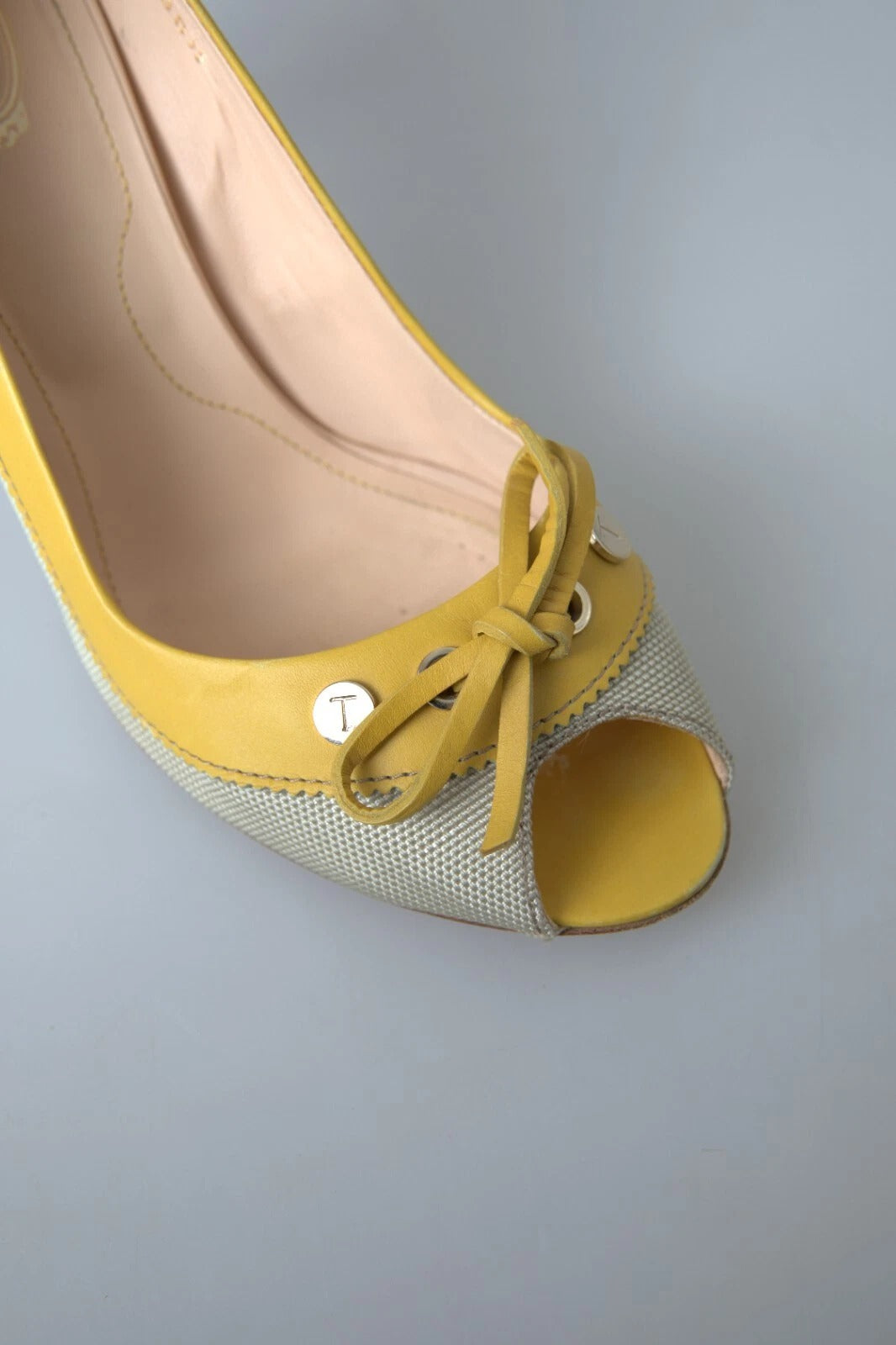 Tod's Gelb Off Weiß Peep Toe Heels Pumps Schuhe