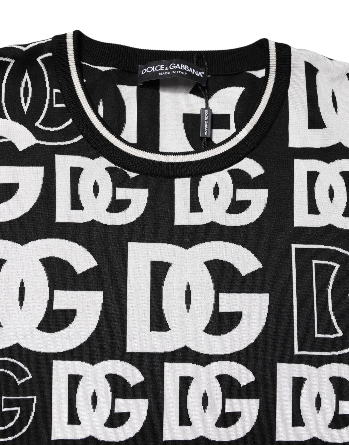 Dolce & Gabbana Schwarz-weißes Seidenstrick-T-Shirt mit DG-Aufdruck