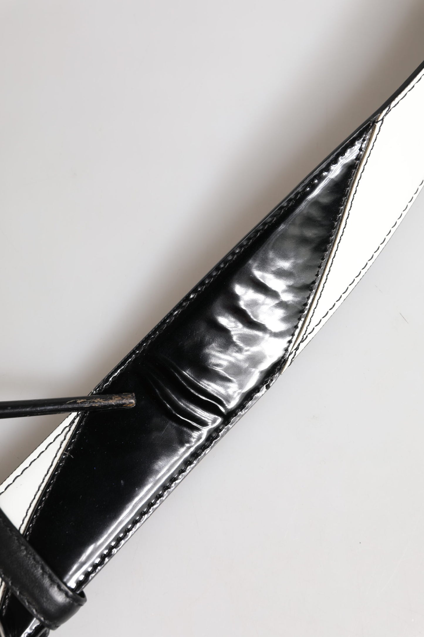 Dolce & Gabbana Schwarzes weißes Leder DG Metallschnalle Gürtel