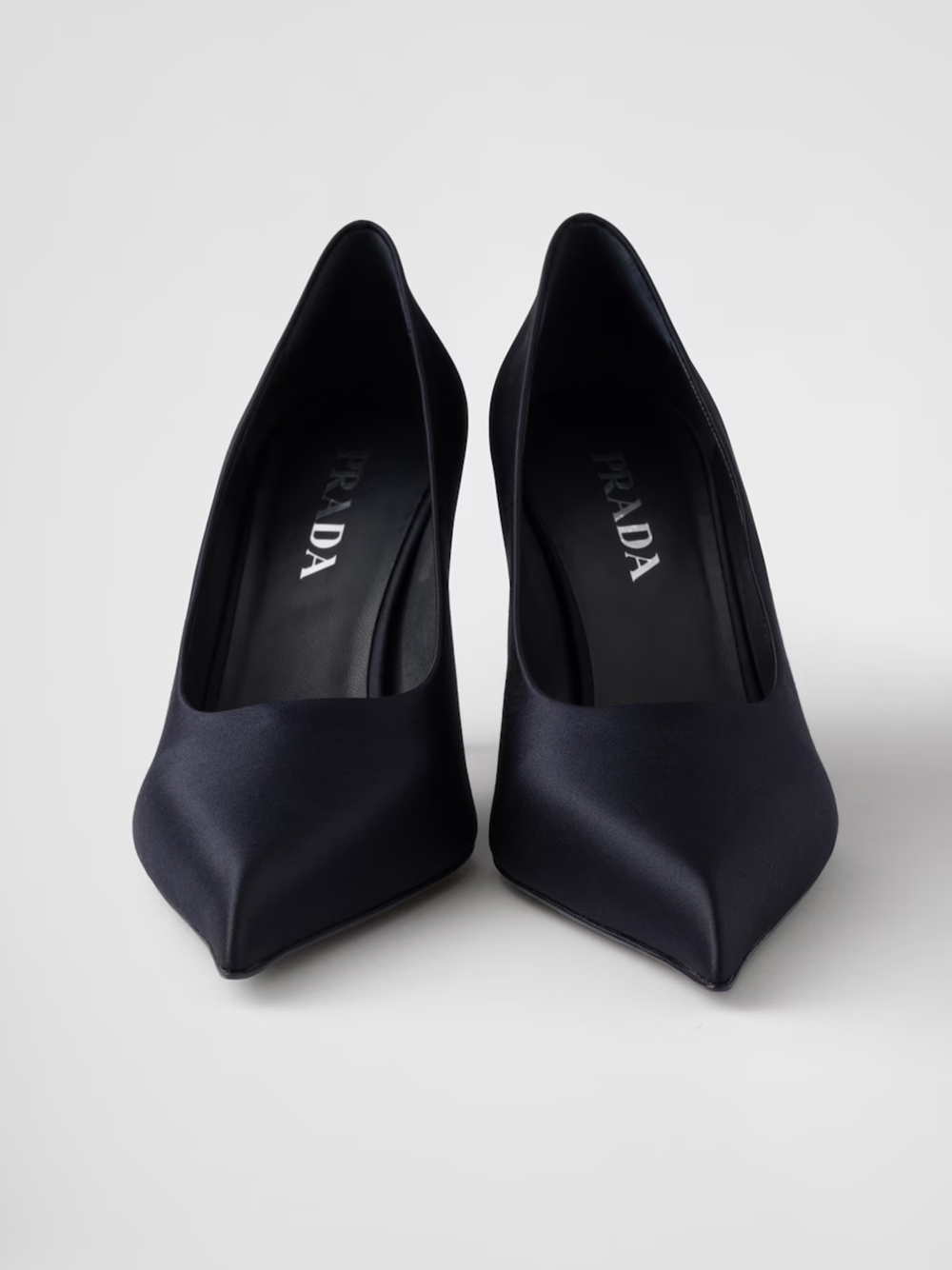 Prada Blaue Satin-Pumps