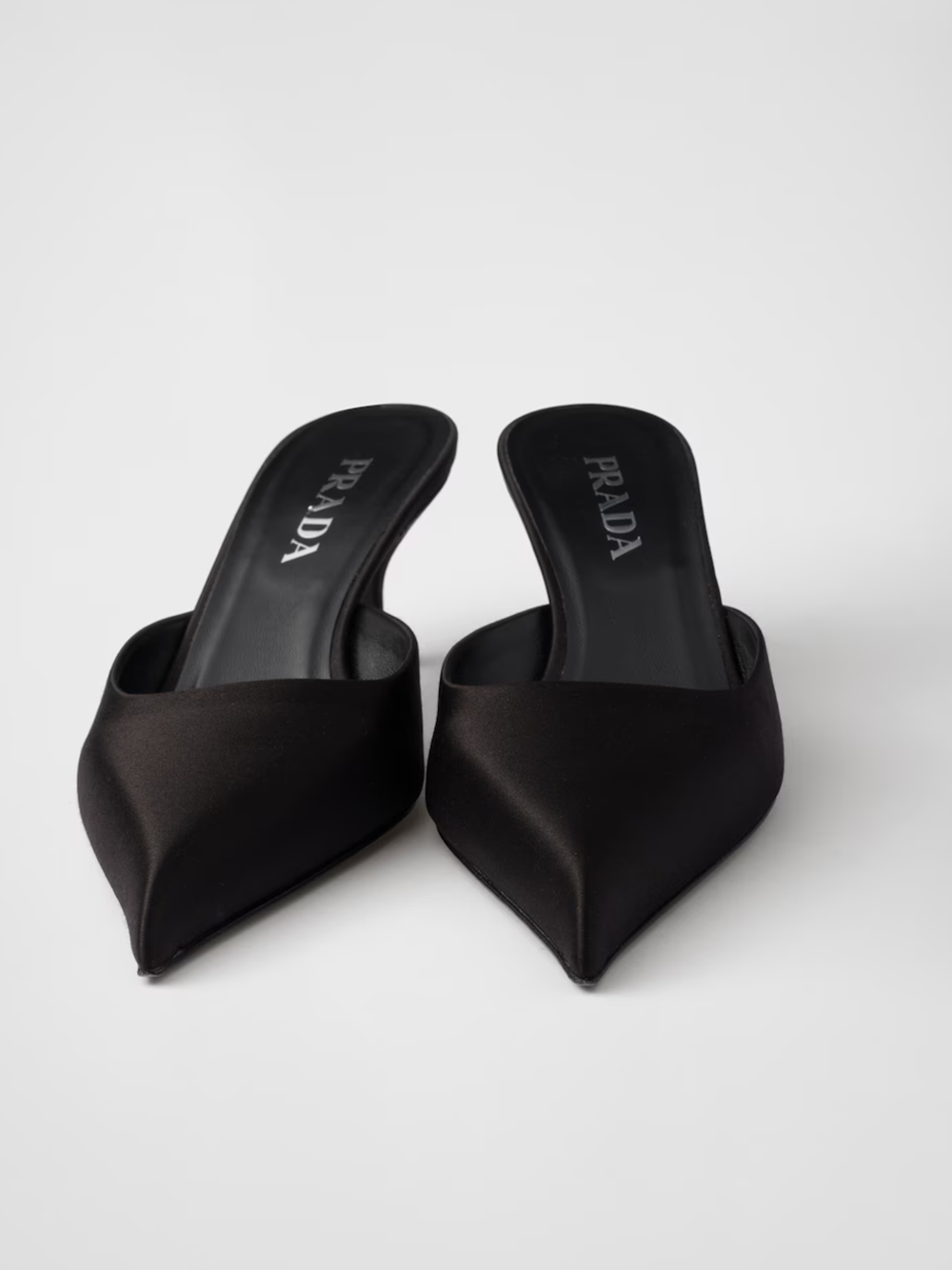 Prada Schwarzer Satin Sabot