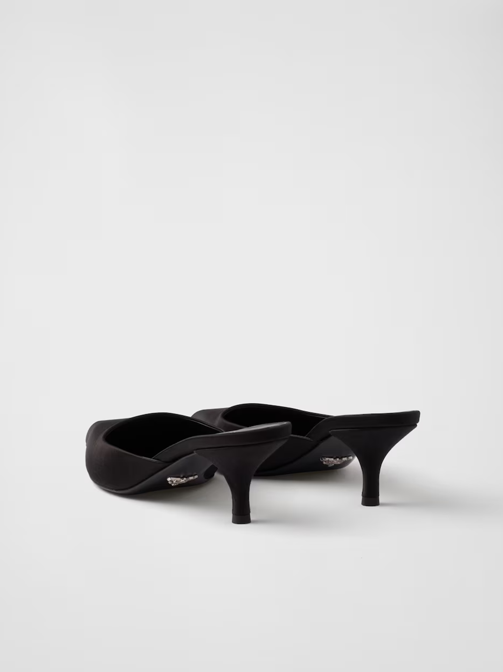 Prada Schwarzer Satin Sabot