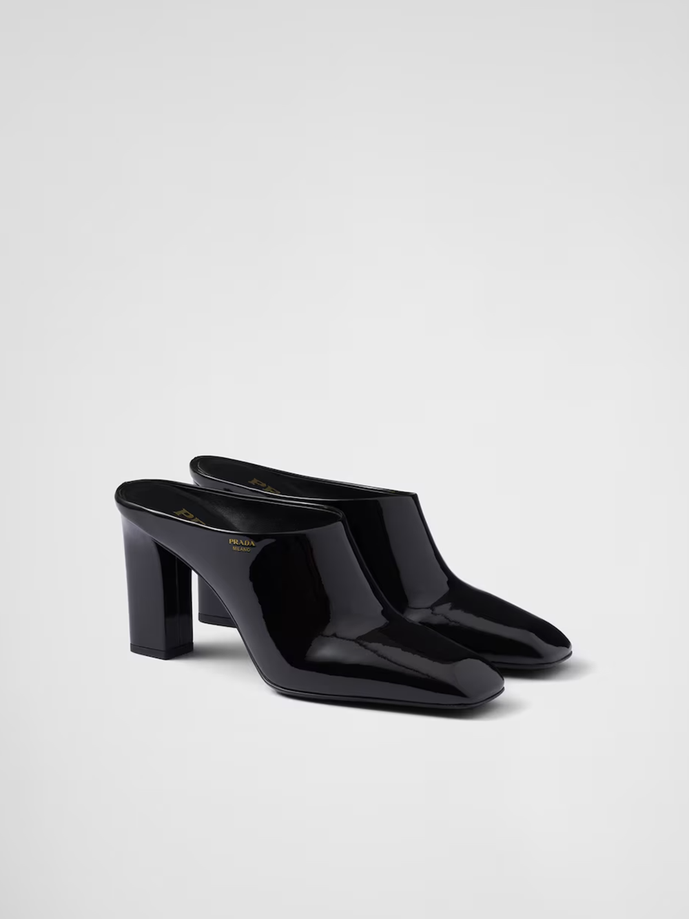 Prada Lackleder-Sandalen mit Absatz