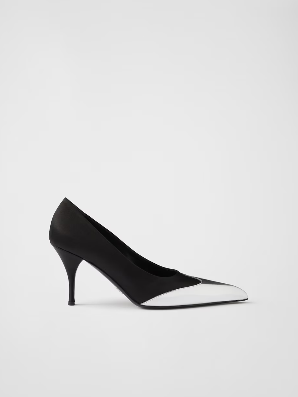 Prada Pumps aus schwarzem Satin und silbernem Metallic-Leder