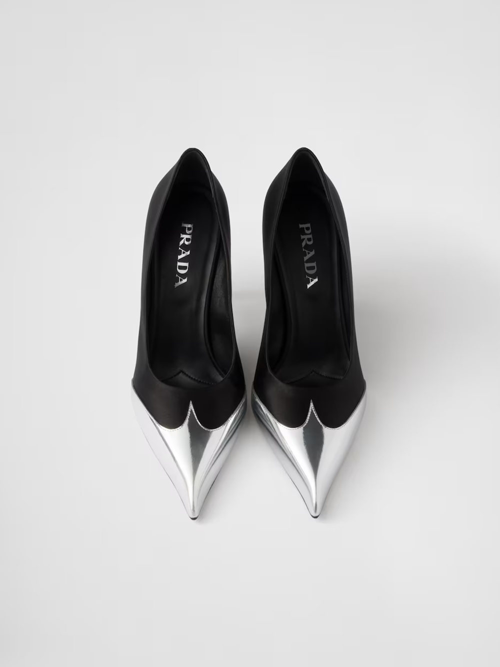 Prada Pumps aus schwarzem Satin und silbernem Metallic-Leder