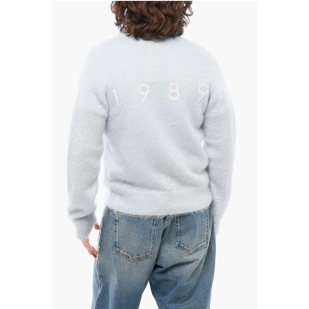 1989 Studio Unifarbene, flauschige Strickjacke mit V-Ausschnitt und gesticktem Logo