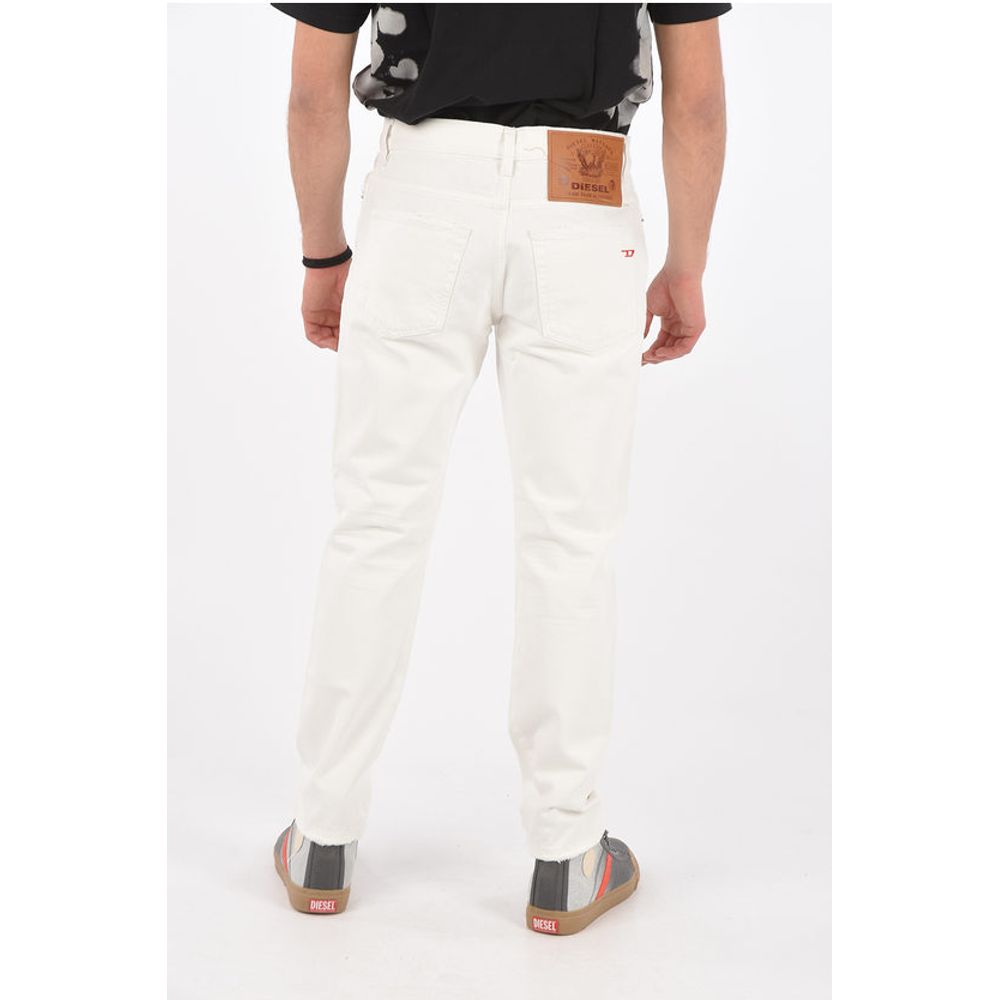 Diesel 17cm Vintage-Effekt ausgefranster Saum D-FINING Jeans mit taillierter Passform L3