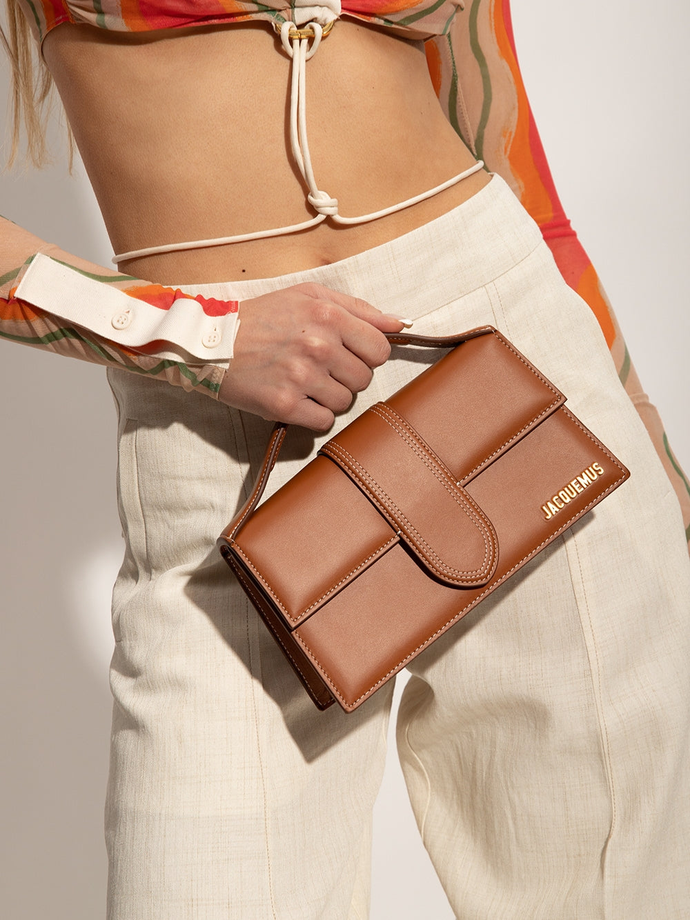 Jacquemus Le Grand Bambino Hellbraune Tasche