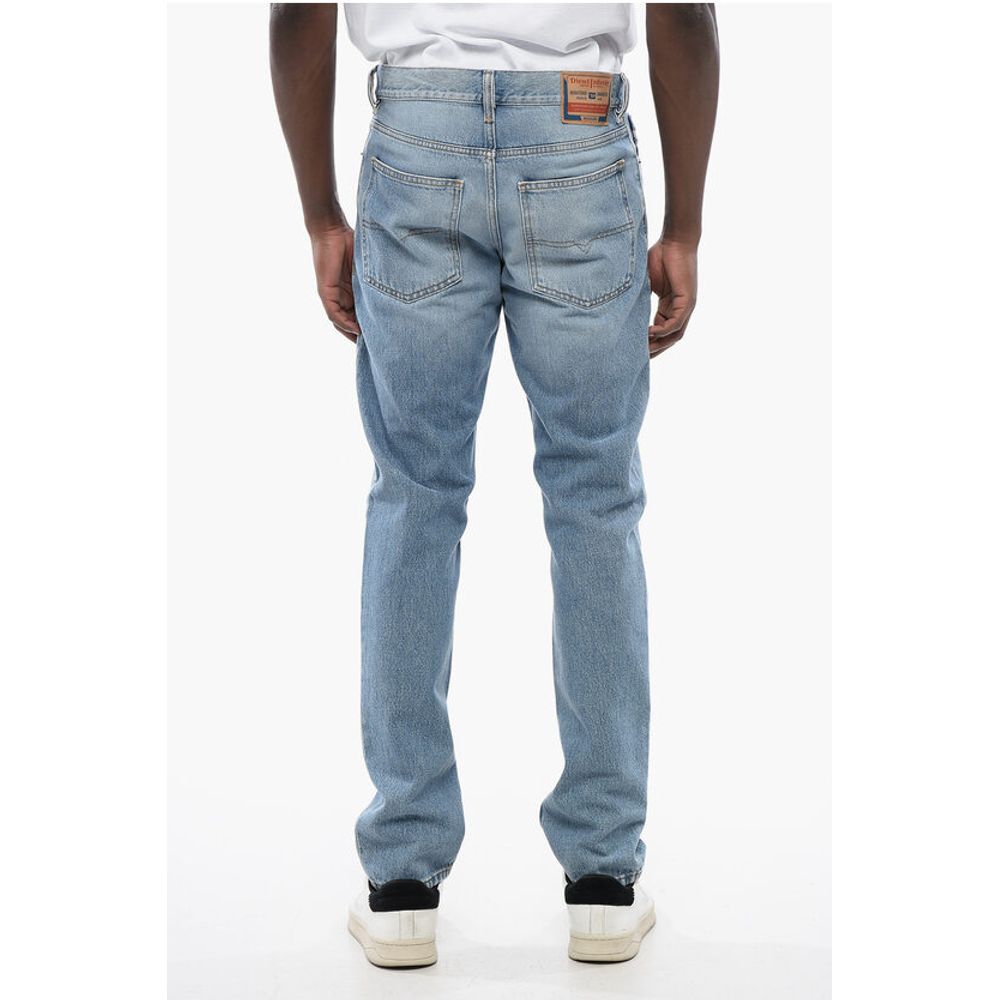 Diesel Mittlere Taille Slim Fit 1995 D-SARK Jeans 17cm L32