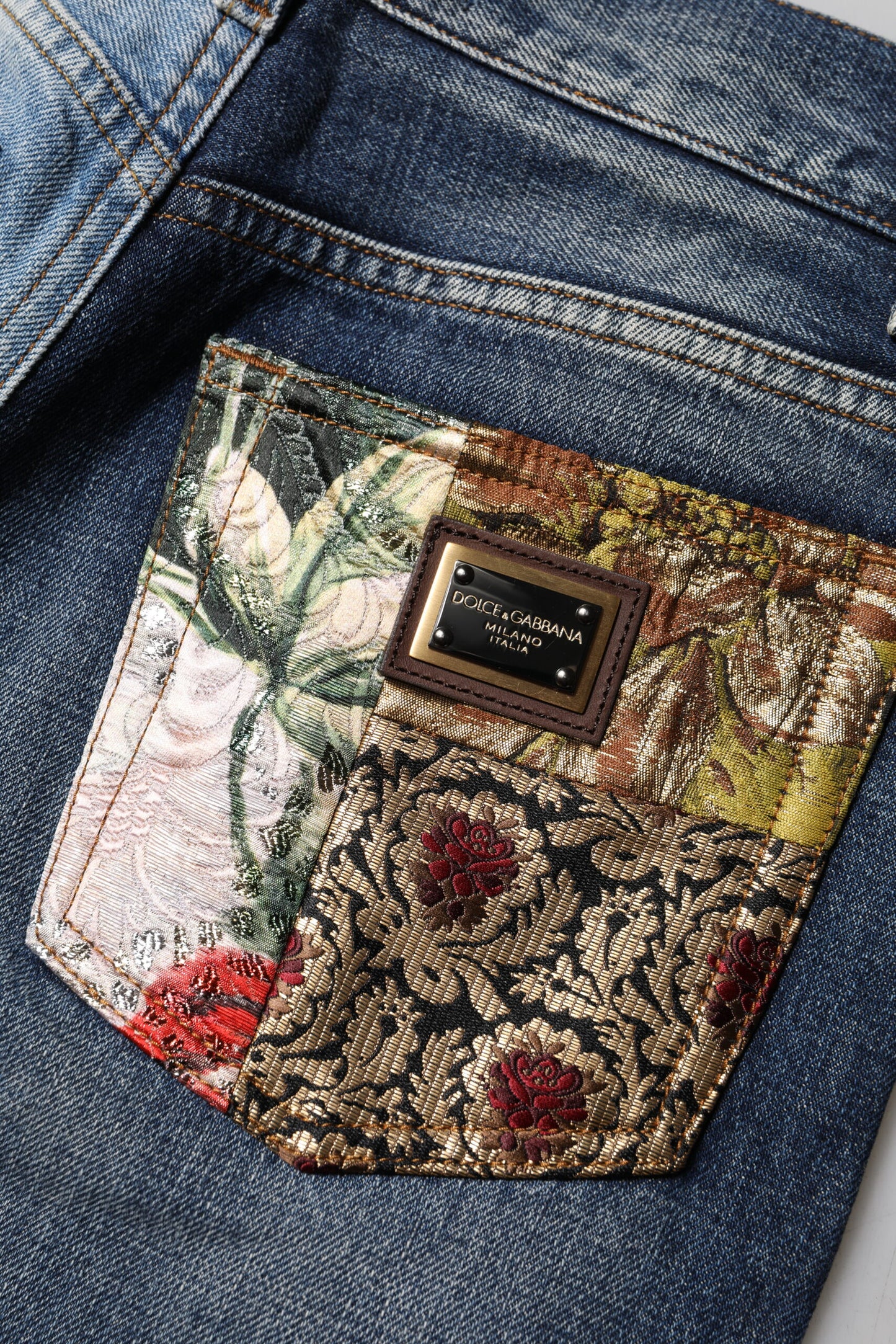 Dolce & Gabbana Mehrfarbige konisch zulaufende Denim-Jeans mit Patchwork