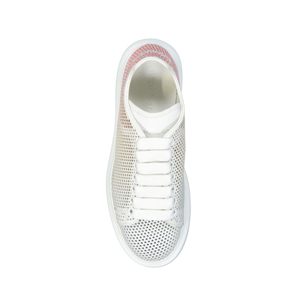 Alexander McQueen Übergroße gepunktete Cut-Out-Sneakers
