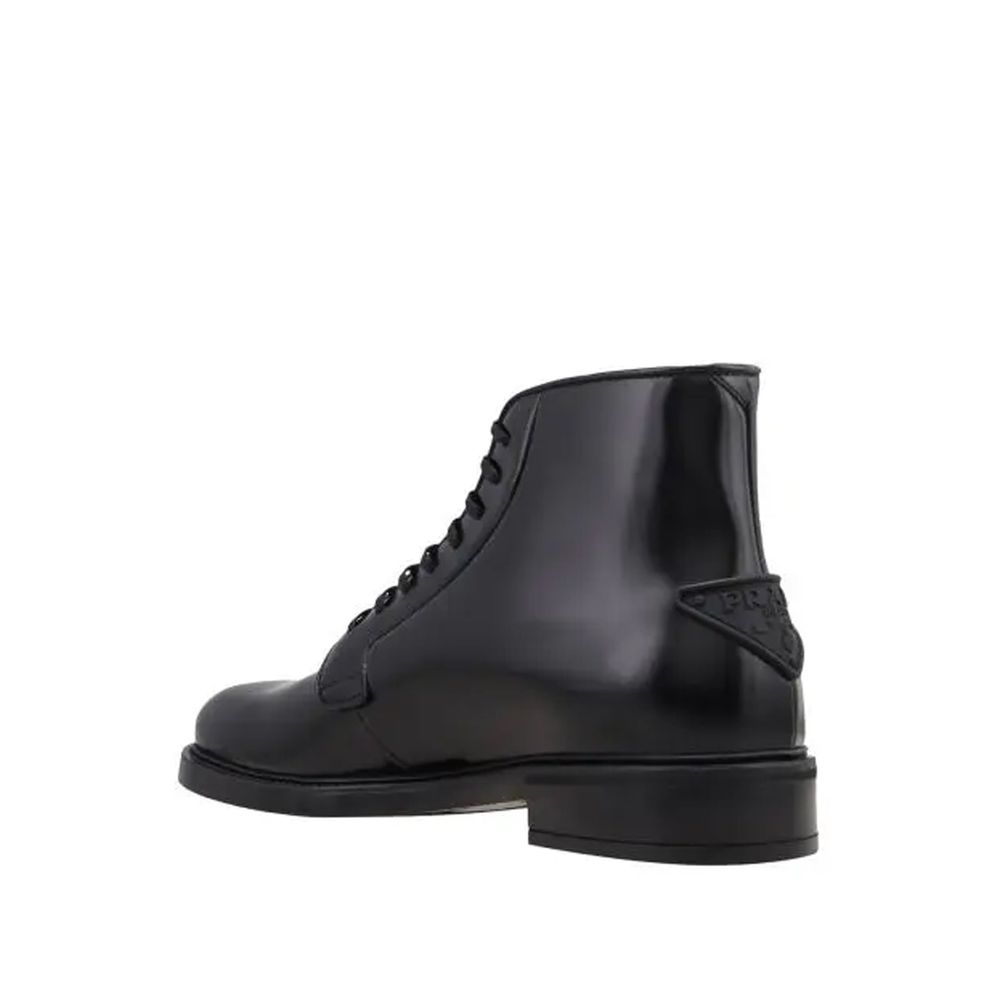 Prada Schnürstiefel aus Leder