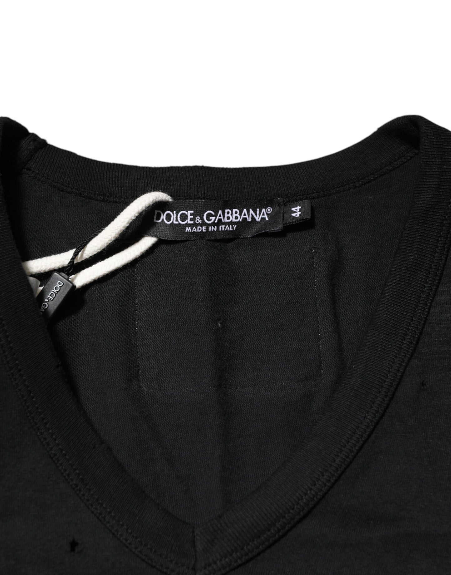 Dolce & Gabbana Schwarzes T-Shirt mit zerfetztem Logo aus Baumwolle mit V-Ausschnitt für Männer