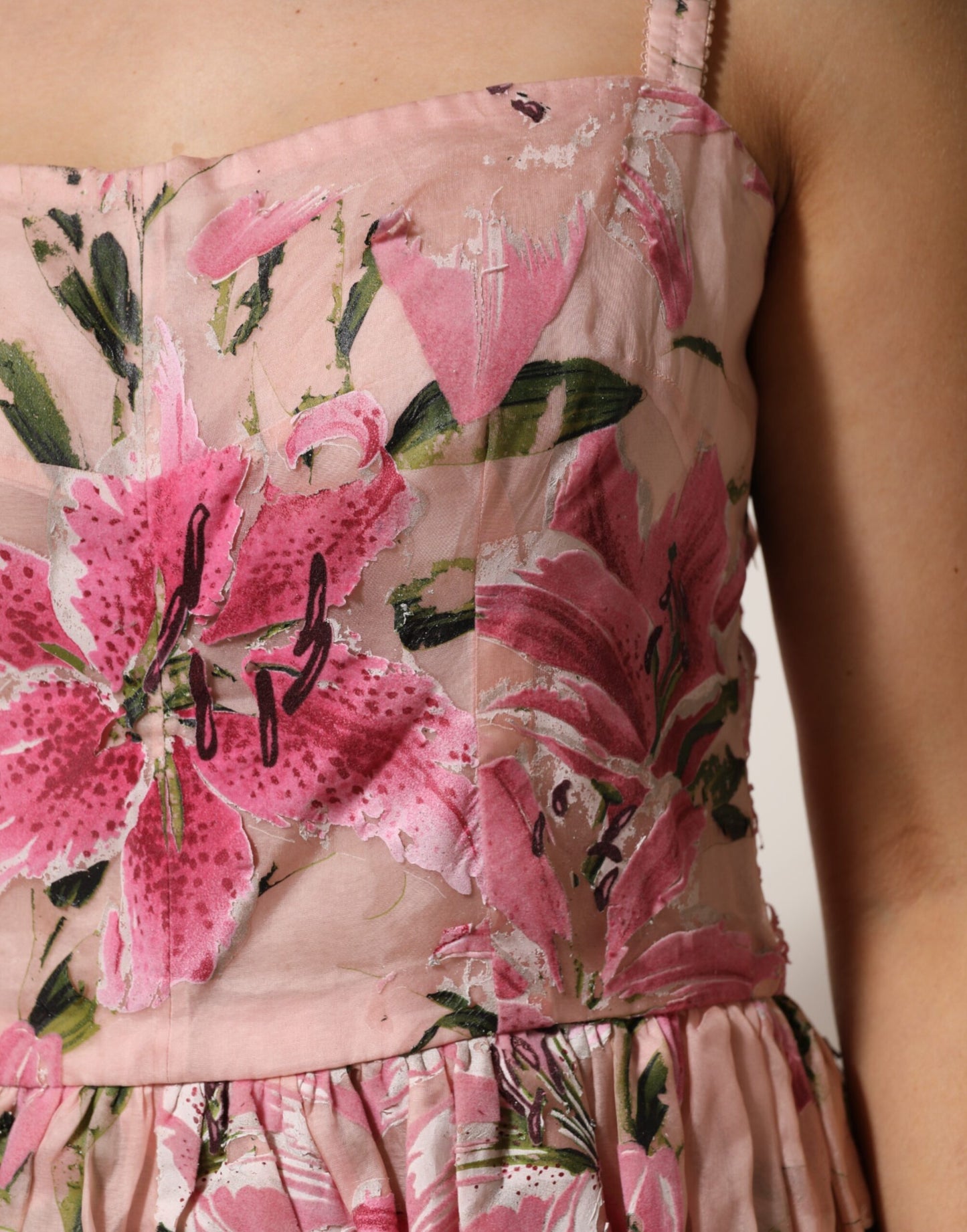 Dolce & Gabbana Rosa geblümtes ärmelloses Kleid aus Baumwolle mit Falten