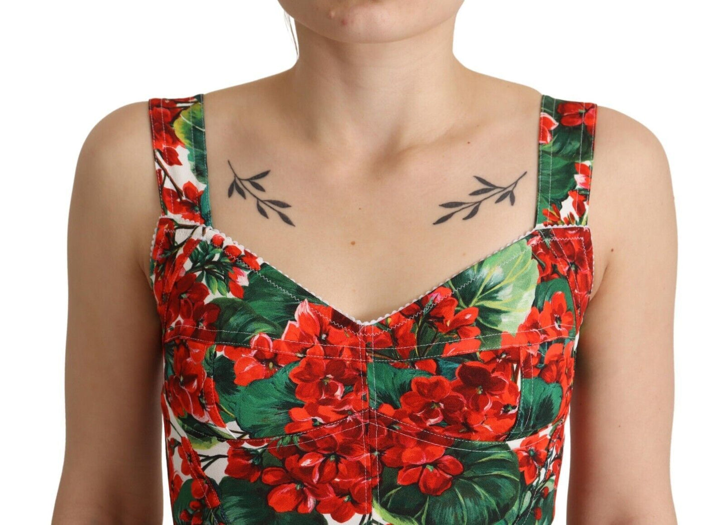 Dolce & Gabbana Rotes Viskose-Top mit Geranium-Druck und Sweetheart-Kragen