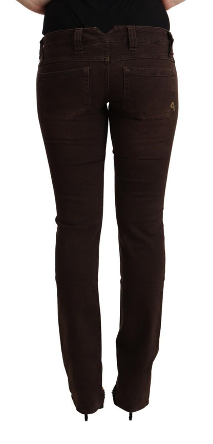 CYCLE Braune Baumwoll-Stretchjeans mit niedriger Taille und schmaler Passform aus Denim