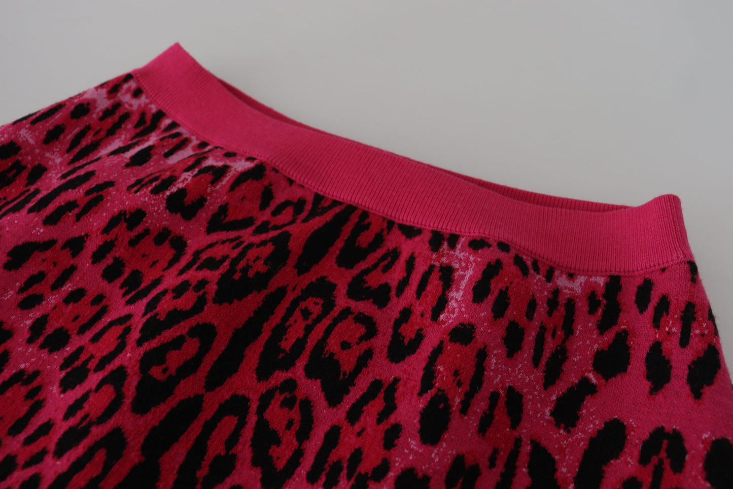 Dolce & Gabbana Rosa Leopard A-Linien-Minirock mit hoher Taille