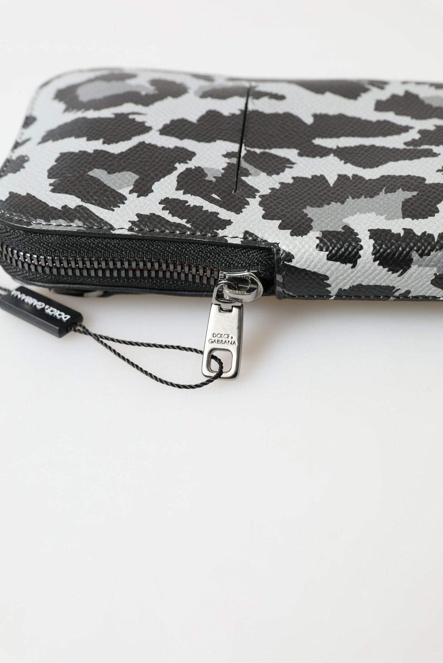 Dolce & Gabbana Grauer Leopard Leder Männer Geldbörse Crossbody Sling Telefon Tasche