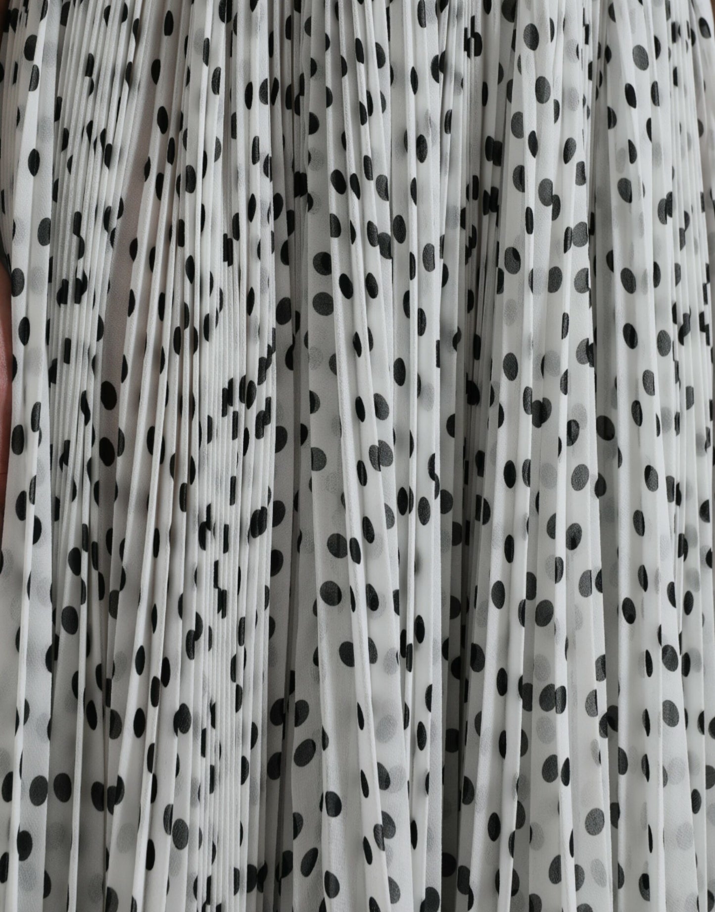 Dolce & Gabbana Weißes gepunktetes Maxikleid in A-Linie mit Falten