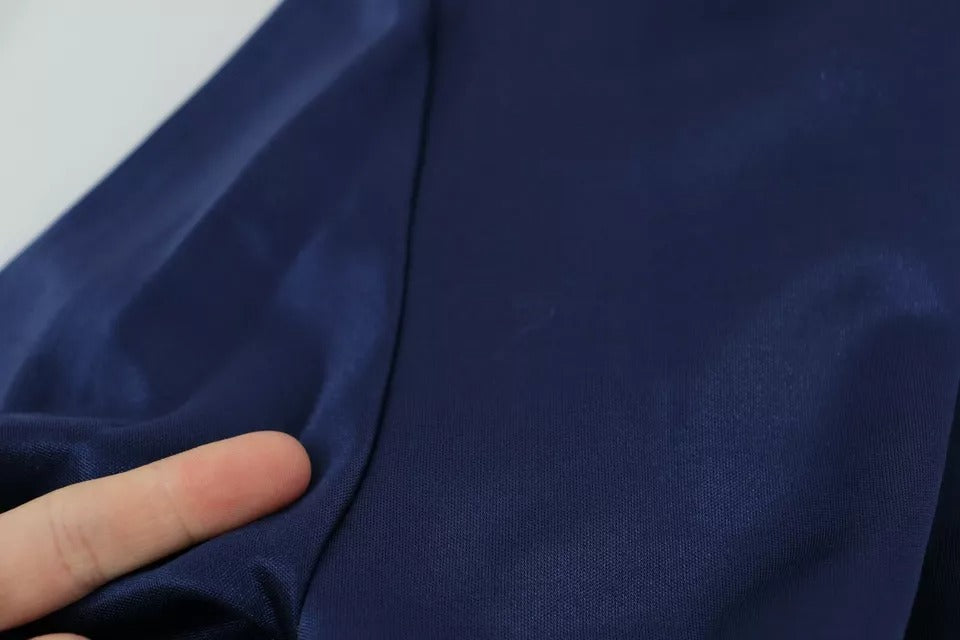 Dolce & Gabbana Blauer gestreifter Königsbienen-Pullover mit heraldischem Aufnäher