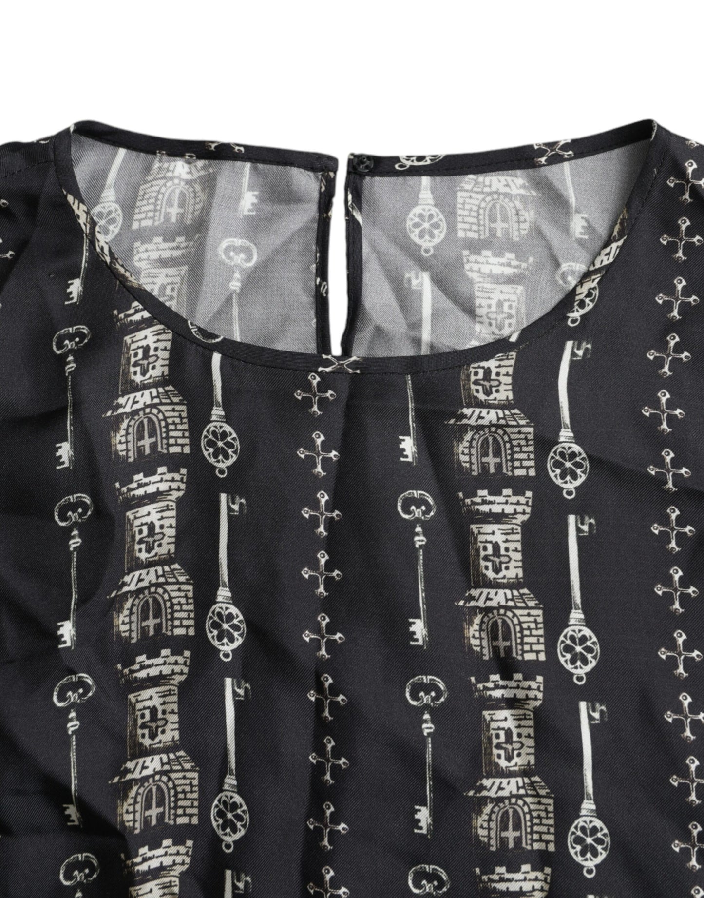 Dolce & Gabbana Schwarzes Seidenblusen-T-Shirt mit Schlüsselanhänger