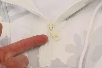 Dolce & Gabbana Weißes Kapuzen-Sweatshirt mit Camouflage