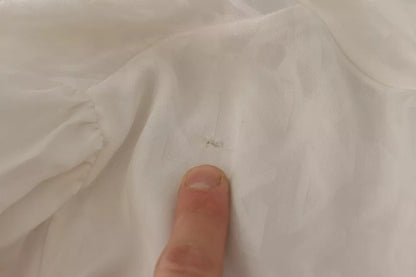 Dolce & Gabbana Weißes gemustertes Blusentop mit Ascot-Kragen aus Seide