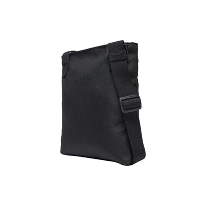 Calvin Klein Jeans Schwarze Messenger-Tasche aus recyceltem Polyester