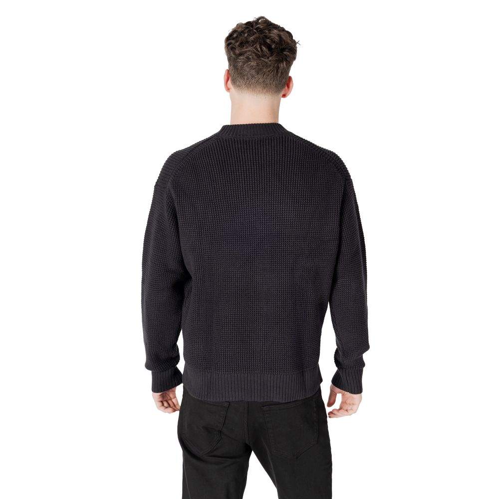 Calvin Klein Jeans Schwarzer Pullover aus Bio-Baumwolle
