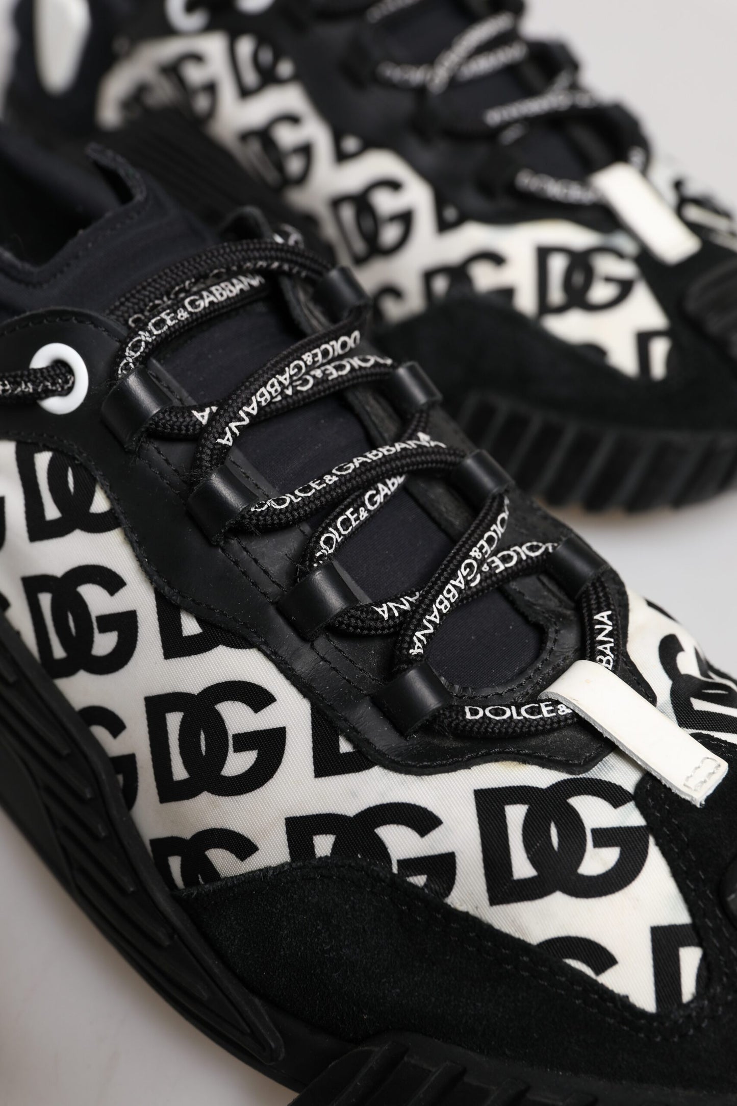 Dolce & Gabbana Schwarz Logo Lace Up Low Top NS1 Turnschuhe Schuhe