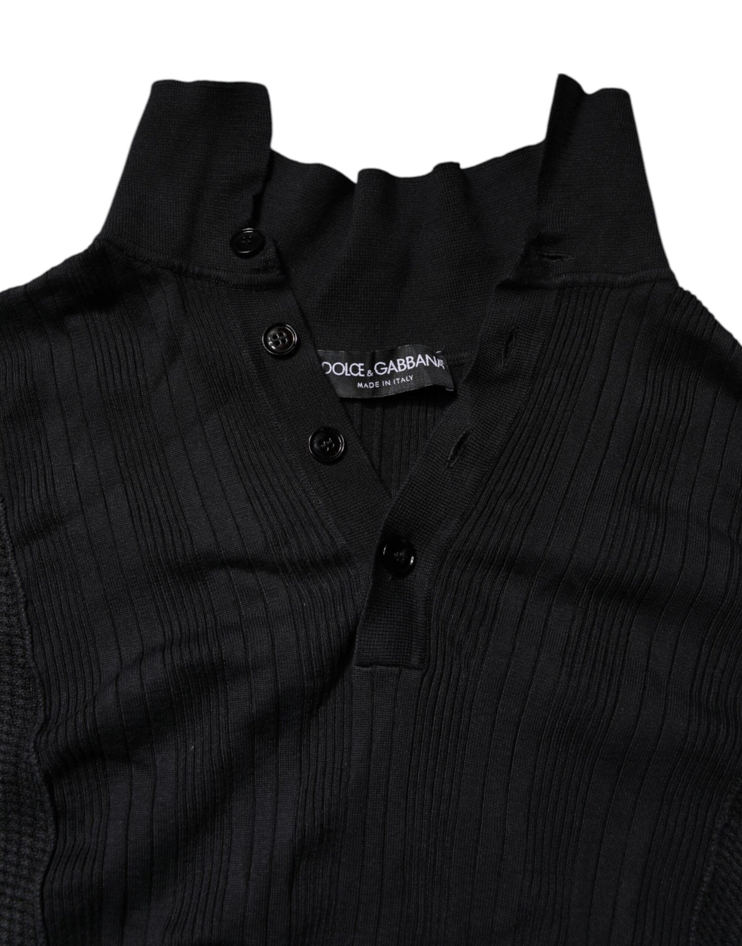 Dolce & Gabbana Schwarzer Pullover aus geknöpfter Seide mit Heraldik