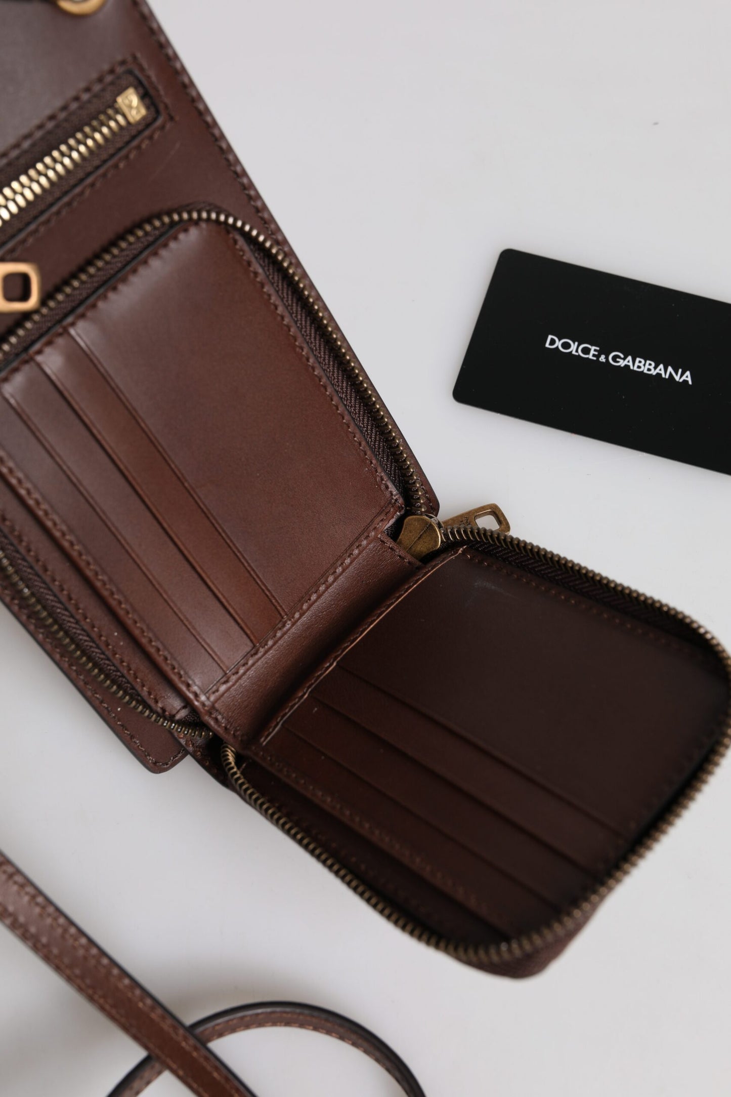 Dolce & Gabbana Brauner Leder-Nackenriemen Cross Body Sling Bag