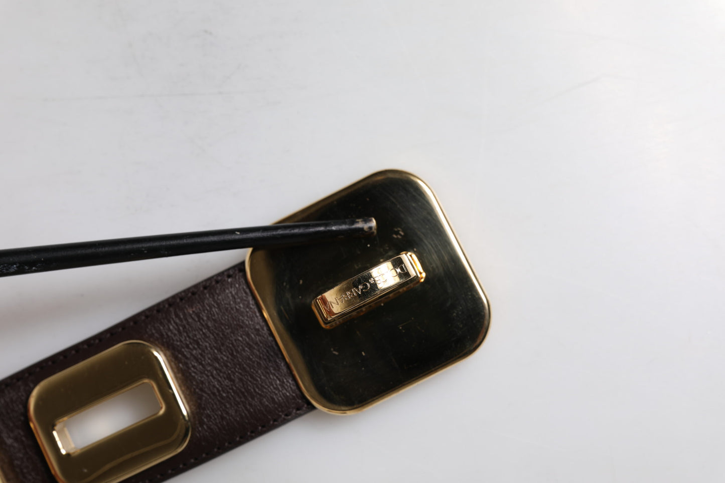 Dolce & Gabbana Dunkelbrauner Ledergürtel mit goldener Drehschnalle
