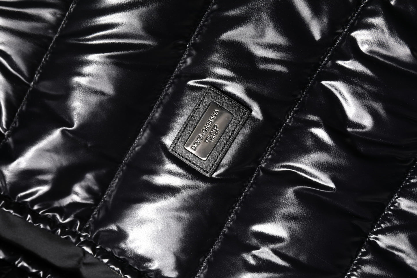 Dolce & Gabbana Schwarze Logo-Plakette Full Zip Pufferjacke