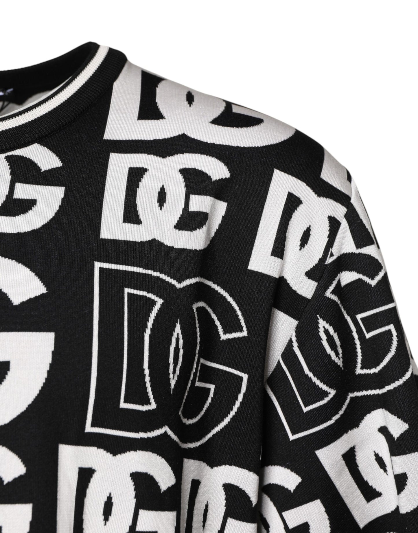 Dolce & Gabbana Schwarz-weißes Seidenstrick-T-Shirt mit DG-Aufdruck