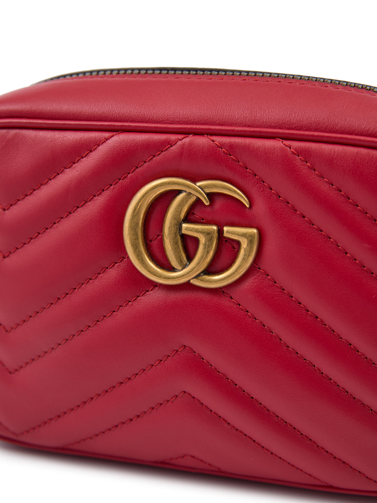 Gucci GG Marmont Kameratasche aus rotem Leder