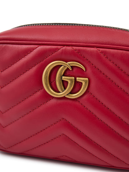 Gucci GG Marmont Kameratasche aus rotem Leder