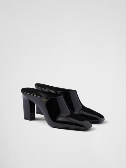 Prada Lackleder-Sandalen mit Absatz