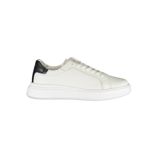 Calvin Klein Schlichte weiße Sneakers mit kontrastierenden Akzenten