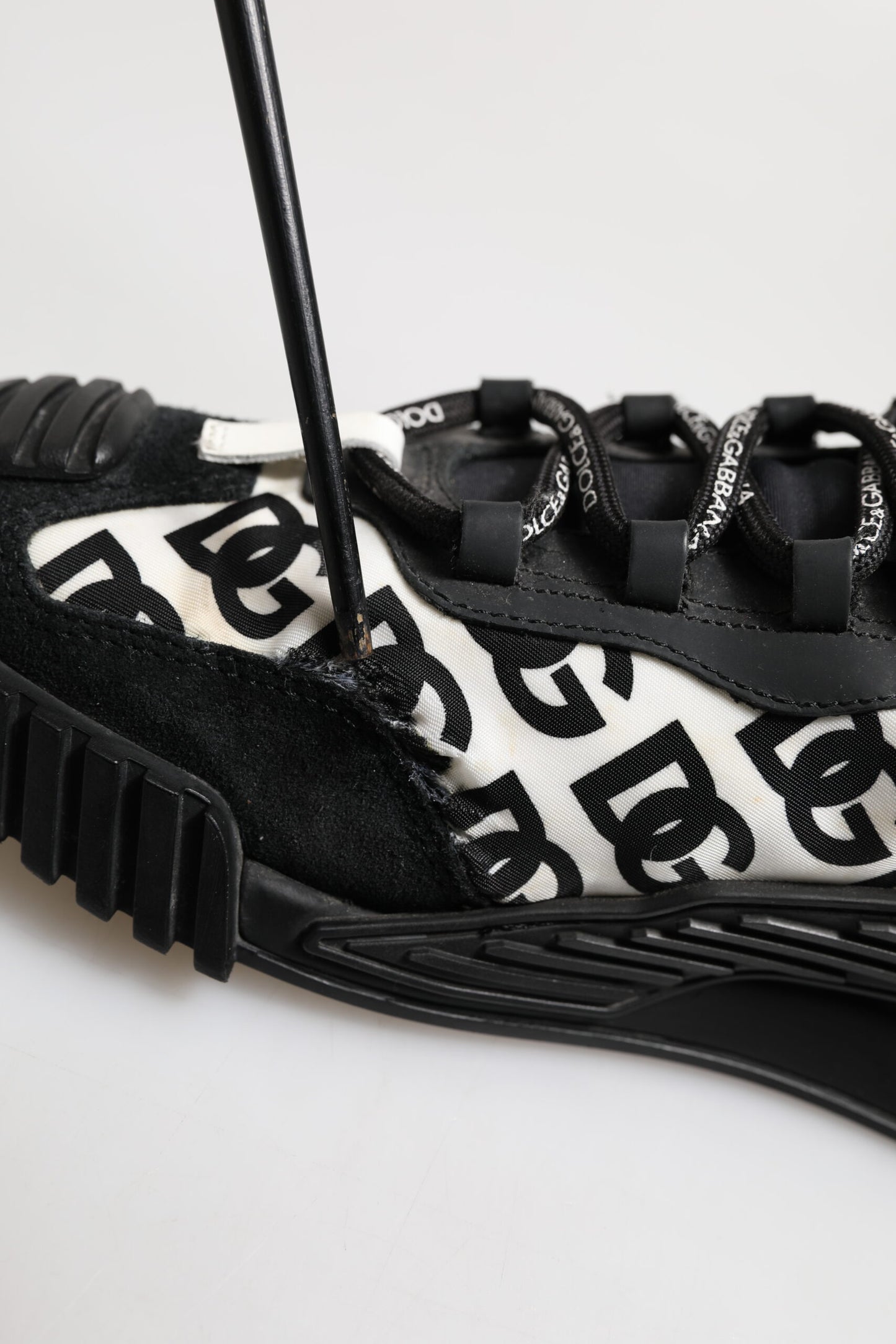 Dolce & Gabbana Schwarz Logo Lace Up Low Top NS1 Turnschuhe Schuhe