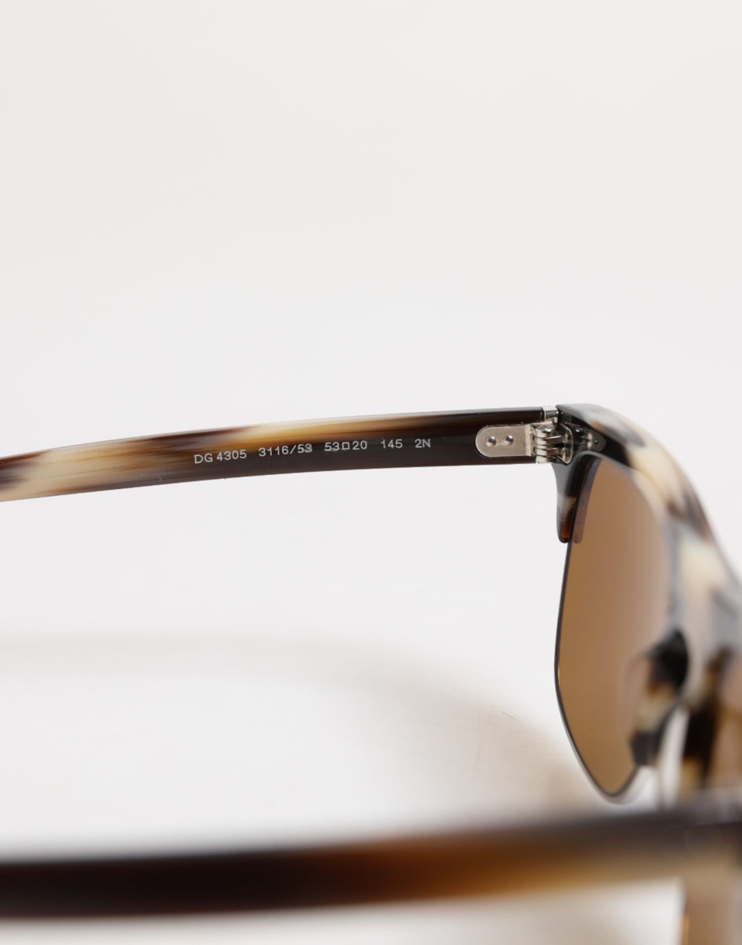 Dolce & Gabbana Braun gestreifte Acetat-Sonnenbrille DG4305 Eyewear