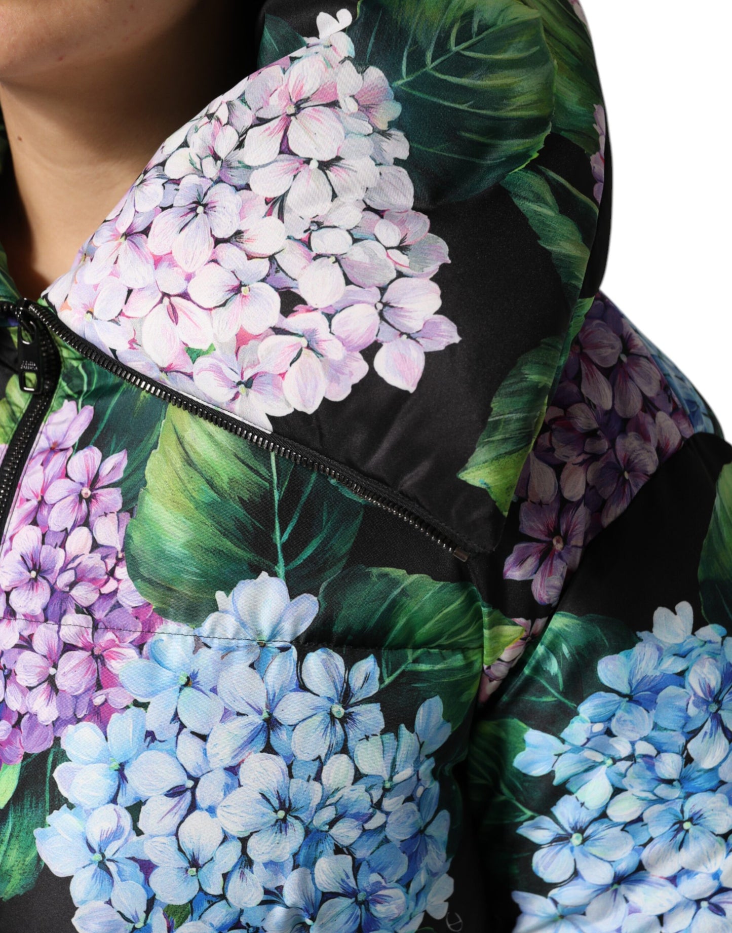 Dolce & Gabbana Gesteppte Jacke mit mehrfarbigem Blumendruck und Puffer