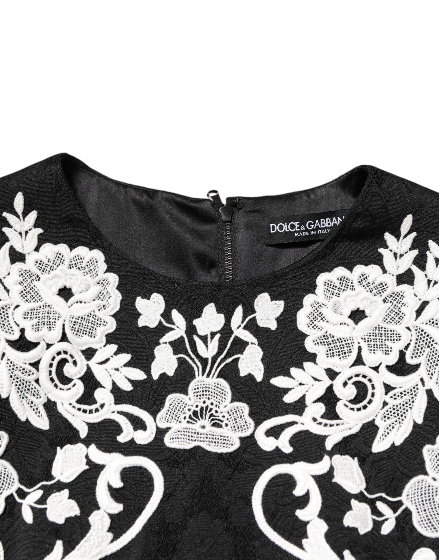 Dolce & Gabbana Schwarzes Kleid mit kurzen Ärmeln und Spitzenbesatz in A-Linie