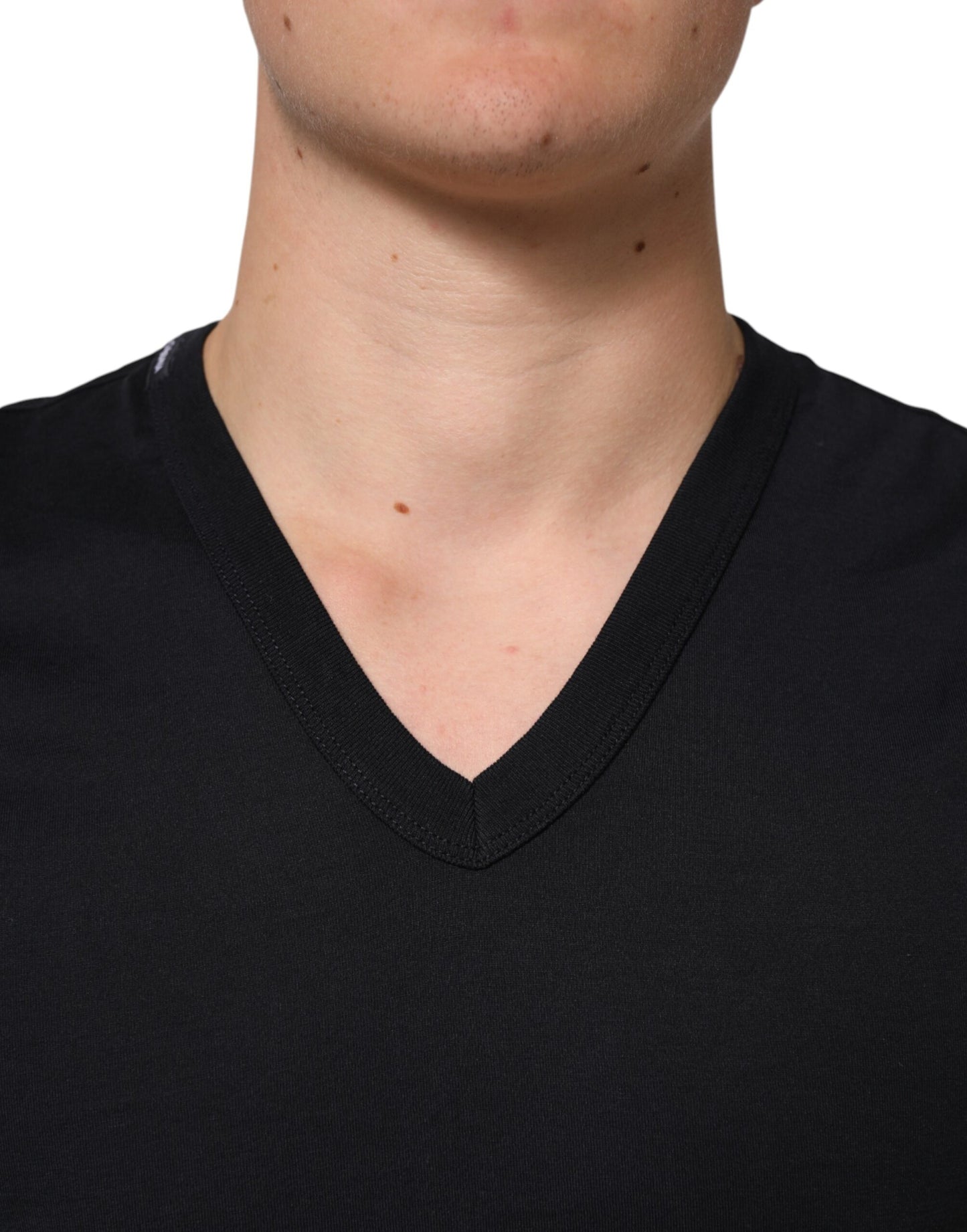 Dolce & Gabbana Schwarzes einfarbiges Baumwoll-T-Shirt mit V-Ausschnitt für Männer