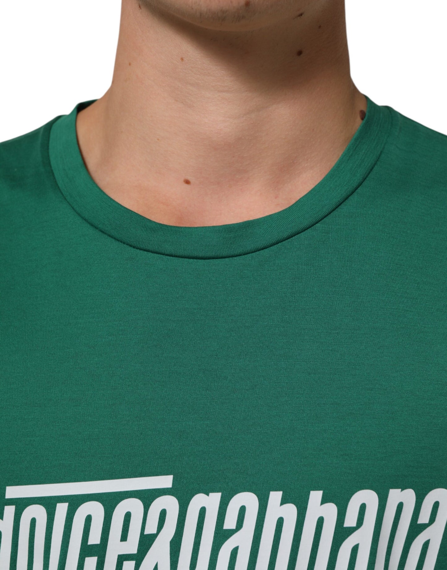 Dolce & Gabbana Grünes T-Shirt mit Rundhalsausschnitt und Logodruck aus Baumwolle